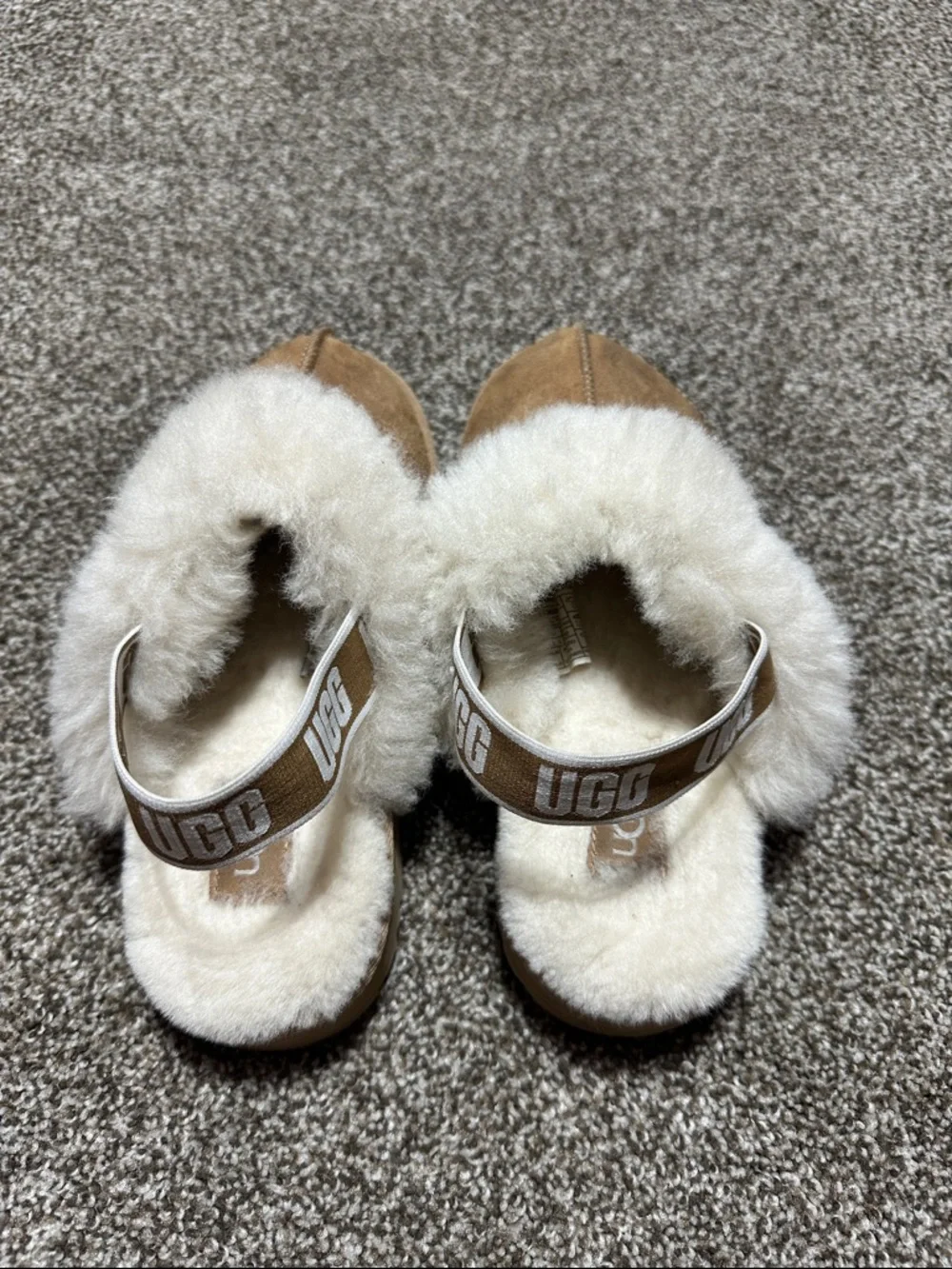UGG girl’s Funkette slippers in chestnut size 1 - Picture 4 of 7